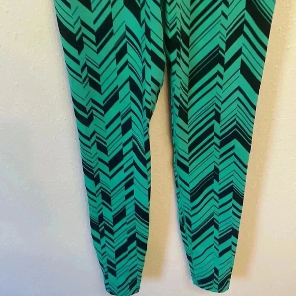 NIKE Dri-Fit Women’s Full Length Leggings - Picture 3 of 5